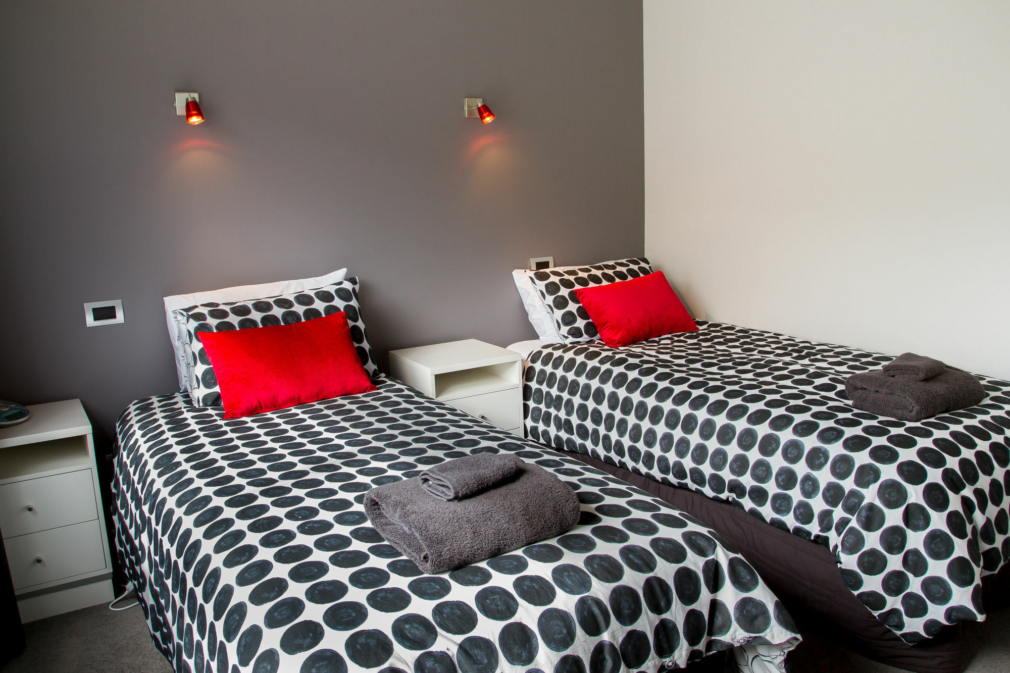 Two Four Cologne Villa Martinborough Eksteriør billede